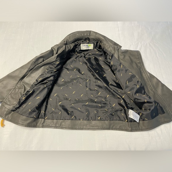 Genuine Kids by Osh Kosh Faux Leather Motorcycle Jacket | Size 5T - Picture 6 of 15